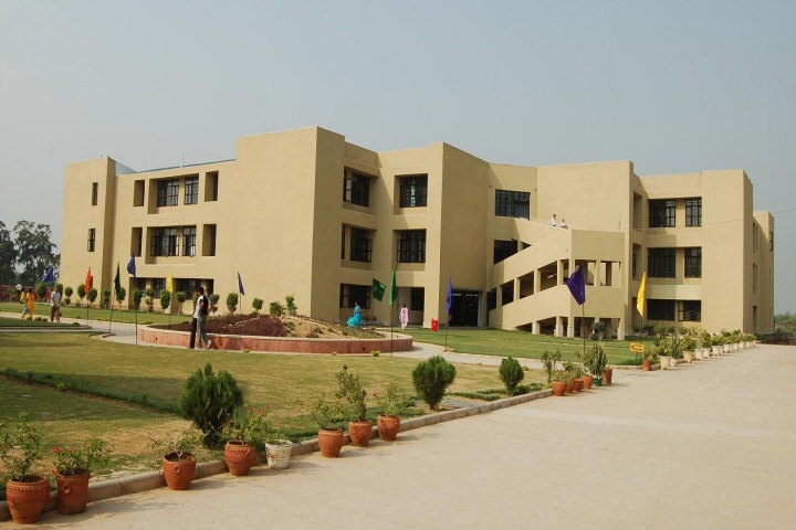 https://cache.careers360.mobi/media/colleges/social-media/media-gallery/21369/2021/6/4/Campus View of Sat Priya College of Education Rohtak_Campus-View.jpg